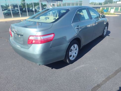 Used 2007 Toyota Camry LE FWD image 9