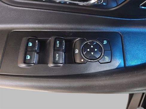 Used 2016 Ford Taurus Limited image 32