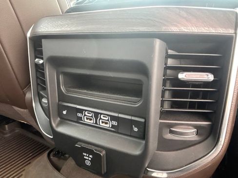 Used 2025 RAM 1500 Laramie w/ Laramie Southwest Edition AWD/4WD image 31
