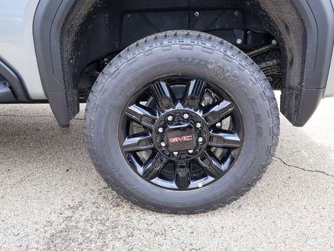 New 2026 GMC Sierra 2500 AT4 w/ AT4 Premium Plus Package AWD/4WD image 38