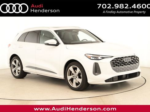 Certified 2025 Audi Q5 Prestige AWD/4WD image 1