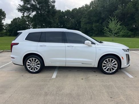 Used 2020 Cadillac XT6 Premium Luxury FWD image 9