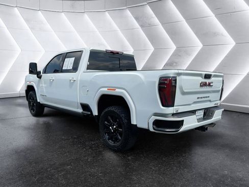 Used 2025 GMC Sierra 2500 AT4 w/ AT4 Premium Plus Package AWD/4WD image 5