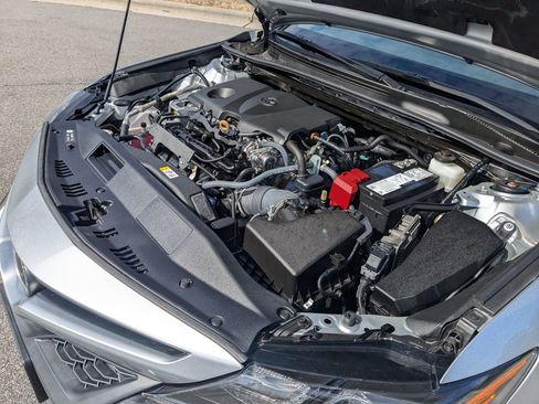 Used 2024 Toyota Camry SE w/ Convenience Package image 25