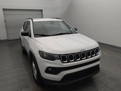 Used 2023 Jeep Compass Latitude AWD/4WD image 14