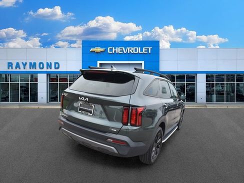 Certified 2023 Kia Sorento S w/ Panoramic Sunroof Package AWD/4WD image 3