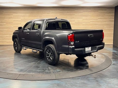 Used 2020 Toyota Tacoma SR5 image 12
