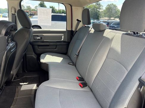 Used 2022 RAM 1500 Classic SLT AWD/4WD image 12