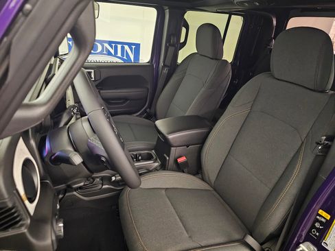 New 2026 Jeep Gladiator Sport image 13