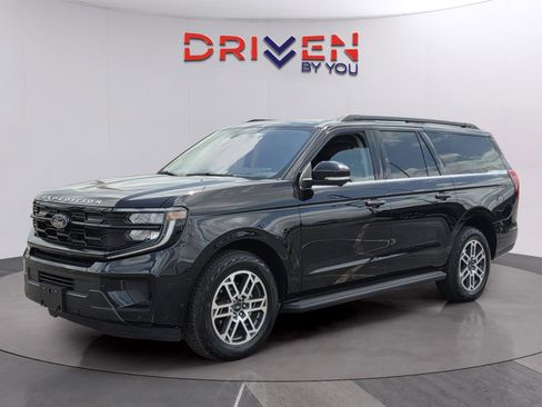 Used 2025 Ford Expedition Max Active AWD/4WD image 1