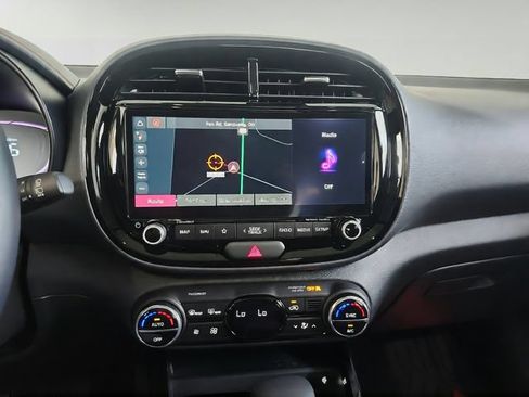 Certified 2025 Kia Soul GT-Line w/ GT-Line Technology Package FWD image 18