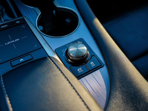 Used 2022 Lexus RX 450h F Sport w/ Accessory Package image 27