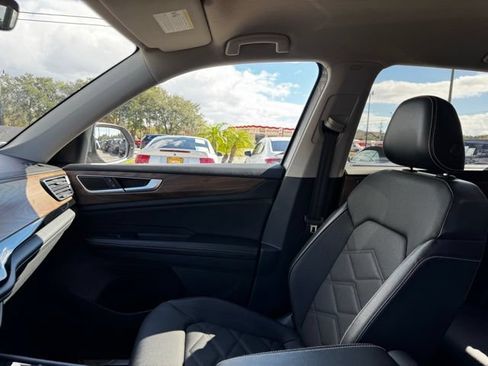 Used 2024 Volkswagen Atlas SE FWD image 28