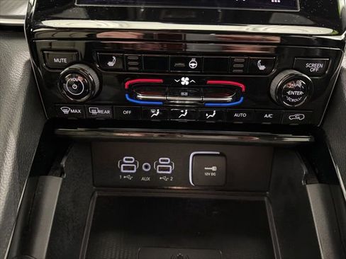 Used 2023 Jeep Grand Cherokee L Altitude image 18