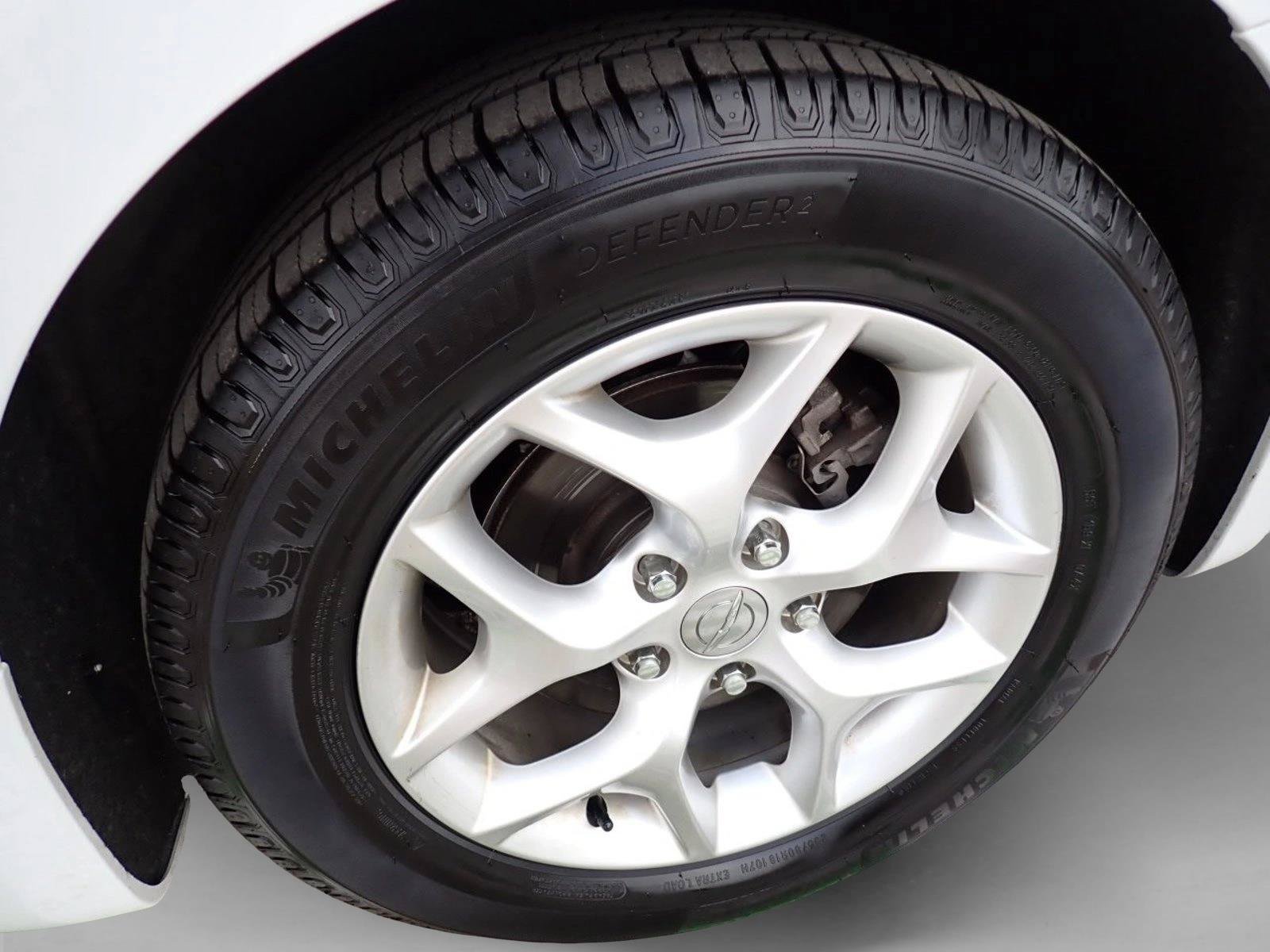 Used 2020 Chrysler Pacifica Limited FWD image 7