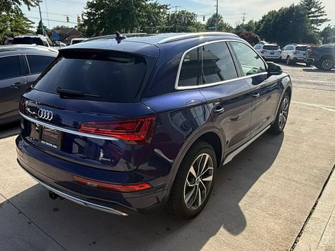 Used 2021 Audi Q5 2.0T Premium Plus w/ Premium Plus Package AWD/4WD image 3