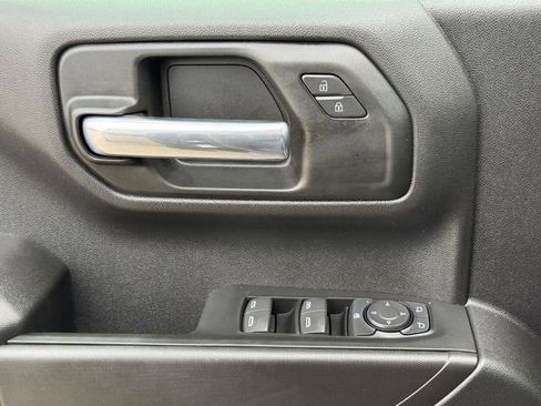 Used 2025 Chevrolet Silverado 1500 Custom image 21