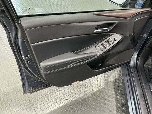 Used 2022 Toyota Avalon XLE image 25