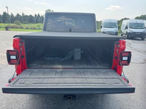 Certified 2020 Jeep Gladiator Rubicon AWD/4WD image 17