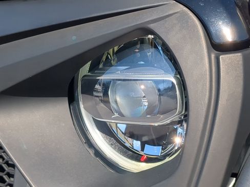 Used 2021 Jeep Wrangler Unlimited Sport image 36