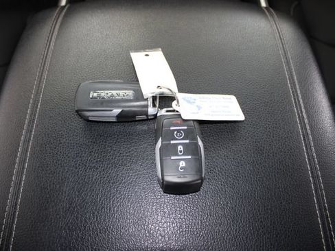 Used 2023 RAM 1500 Big Horn AWD/4WD image 28