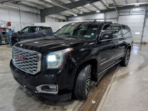 Used 2019 GMC Yukon XL Denali w/ Denali Ultimate Package image 6