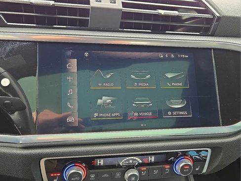 Used 2022 Audi Q3 2.0T Premium image 26