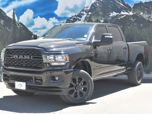 Used 2024 RAM 2500 Big Horn w/ Night Edition AWD/4WD image 6