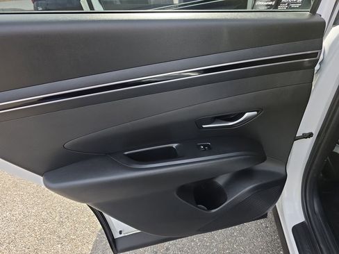 Used 2023 Hyundai Tucson SEL image 17