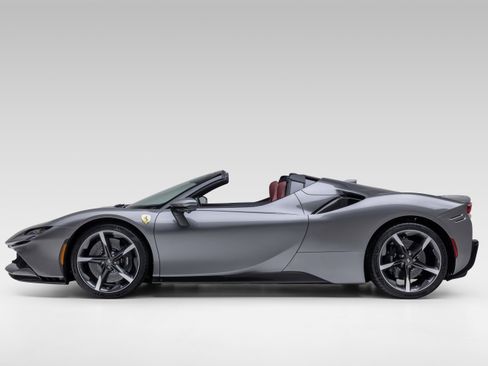 Certified 2024 Ferrari SF90 Spider AWD/4WD image 6