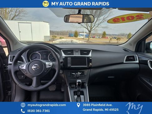 Used 2019 Nissan Sentra SV image 12