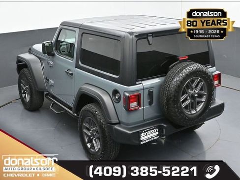 Used 2025 Jeep Wrangler Sport AWD/4WD image 17
