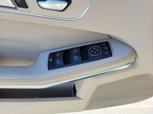 Used 2016 Mercedes-Benz E 350 Sedan image 26