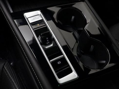 New 2026 Volkswagen Atlas Cross Sport SE image 11