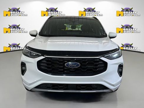 Used 2023 Ford Escape ST-Line Elite w/ Premium Technology Package AWD/4WD image 2