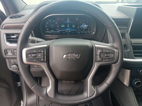 Used 2024 Chevrolet Tahoe Z71 w/ Luxury Package AWD/4WD image 15
