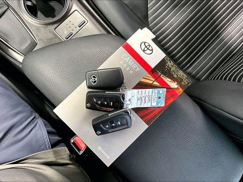 Used 2024 Toyota Camry SE FWD image 36