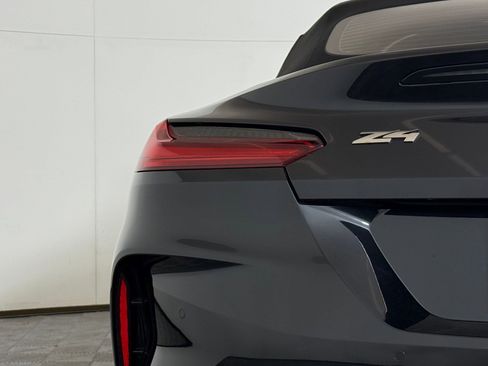 Used 2026 BMW Z4 M40i w/ Premium Package image 13