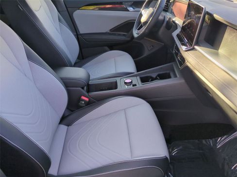 New 2026 Volkswagen Tiguan SE R-Line AWD/4WD image 20