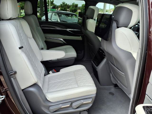 New 2026 Cadillac Escalade IQ Luxury 1 w/ LPO, Floor Liner Package AWD/4WD image 10