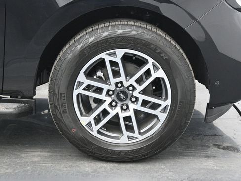 New 2025 Ford Expedition Active image 25