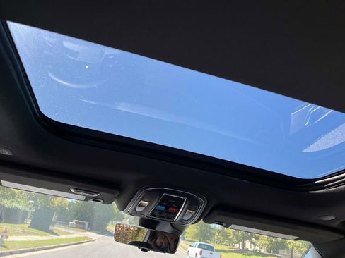 Used 2024 Jeep Grand Cherokee L Limited w/ Luxury Tech Group II image 18