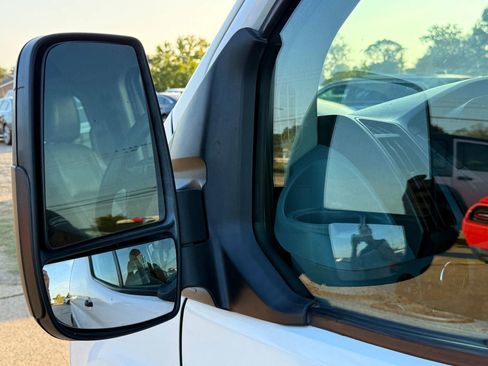 Used 2016 Ford Transit 250 130 Low Roof w/ Exterior Upgrade Package image 26