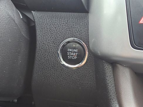 Used 2015 Toyota Highlander XLE image 10