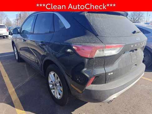 Used 2020 Ford Escape SE image 4