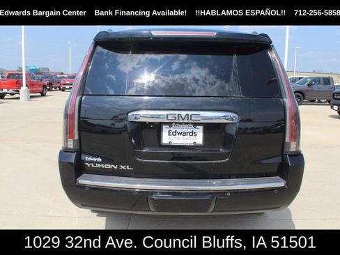 Used 2015 GMC Yukon XL Denali image 4