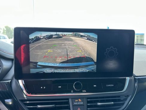 Used 2023 Nissan Altima 2.5 SR w/ SR Premium Package FWD image 23