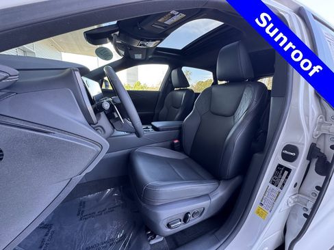 Used 2023 Lexus RX 350 Premium image 5