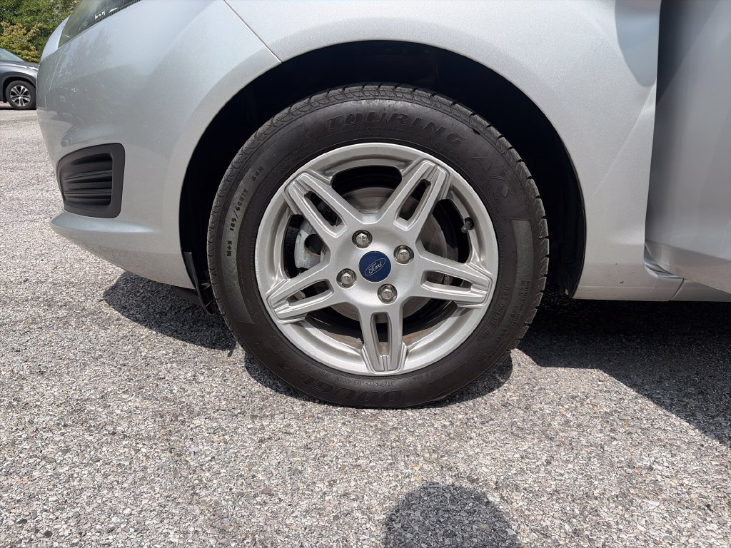 Used 2018 Ford Fiesta SE FWD image 39