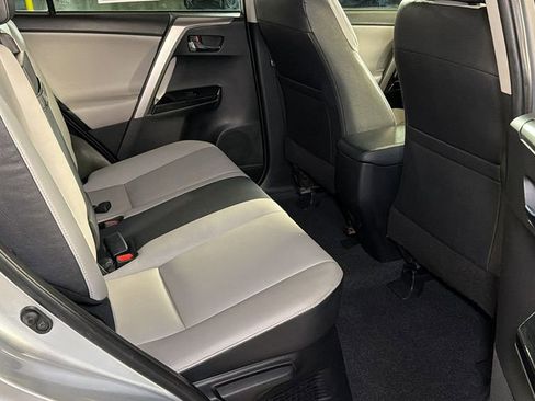 Used 2016 Toyota RAV4 Limited image 13